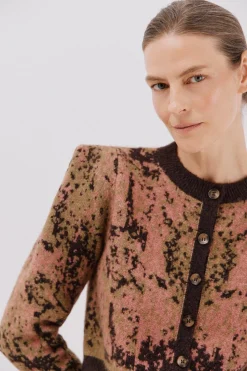 Cortefiel Chaqueta pliegue hombro Marr&oacute;n oscuro Outlet