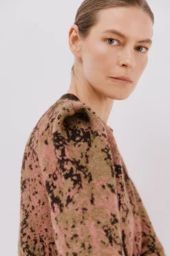 Cortefiel Chaqueta pliegue hombro Marr&oacute;n oscuro Outlet