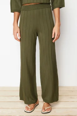 Trendyol Conjunto básico 2 piezas canalé verde Sale