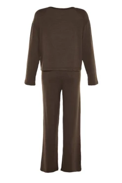 Trendyol Conjunto pijama largo invierno marrón marr&oacute;n