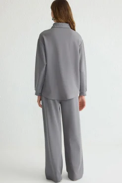 Trendyol Conjunto top y pantalón con cuello polo gris Discount