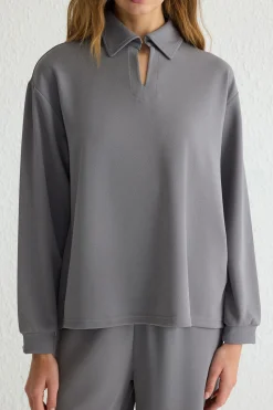 Trendyol Conjunto top y pantalón con cuello polo gris Discount