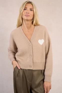 Molly Bracken Cárdigan de manga larga detalle corazón Beige Clearance