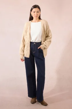 Molly Bracken Cárdigan de manga larga en punto calado detalle corazones Beige Online