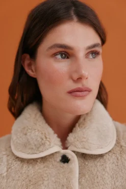 Hoss Intropia Denise. Abrigo efecto pelo Marfil New