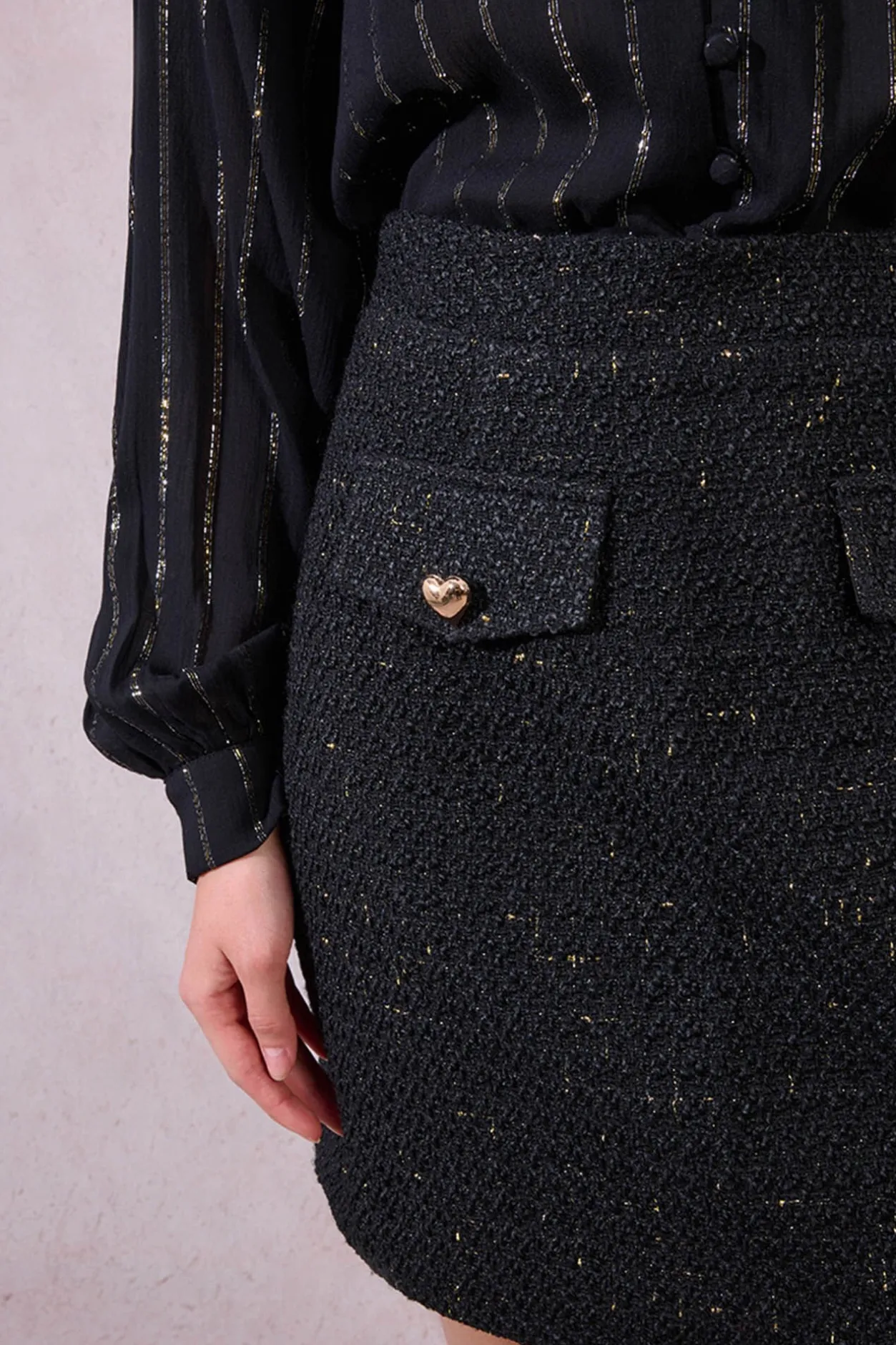 Molly Bracken Falda corta detalle corazones Negro Clearance