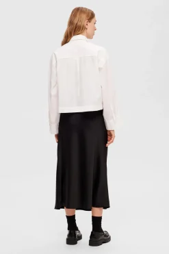 Selected Falda midi fluida confeccionada con materiales reciclados. Negro Hot