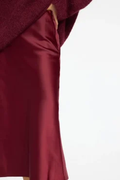 Selected Falda midi fluida confeccionada con materiales reciclados. Vino New