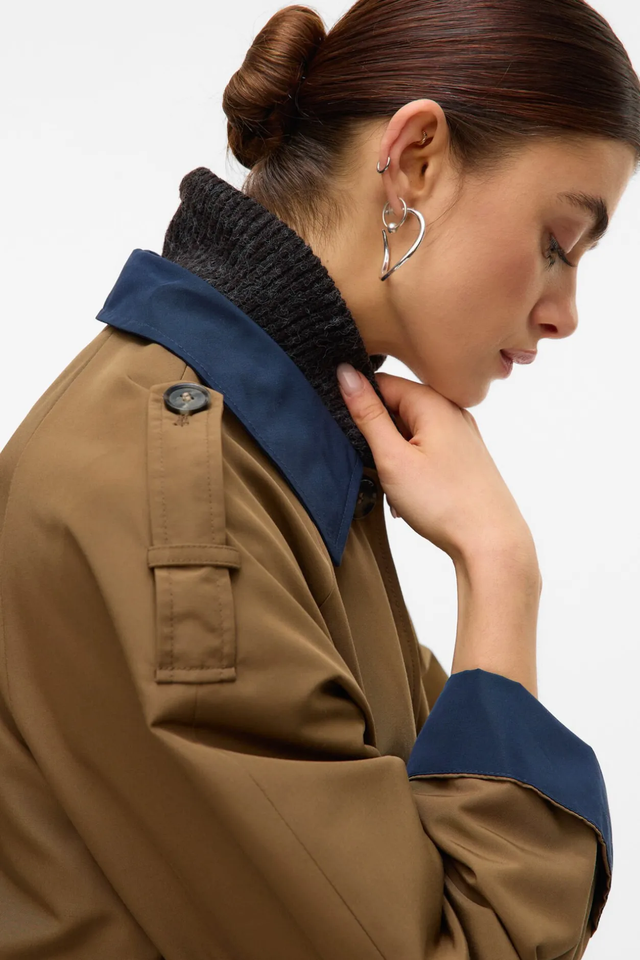 Vero Moda Gabardina larga bicolor Marr&oacute;n Outlet