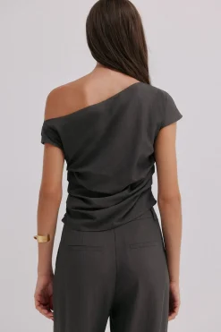 Hoss Intropia Gisèle. Top asimétrico Gris Discount
