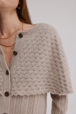 Hoss Intropia Inna. Cárdigan con capa Beige