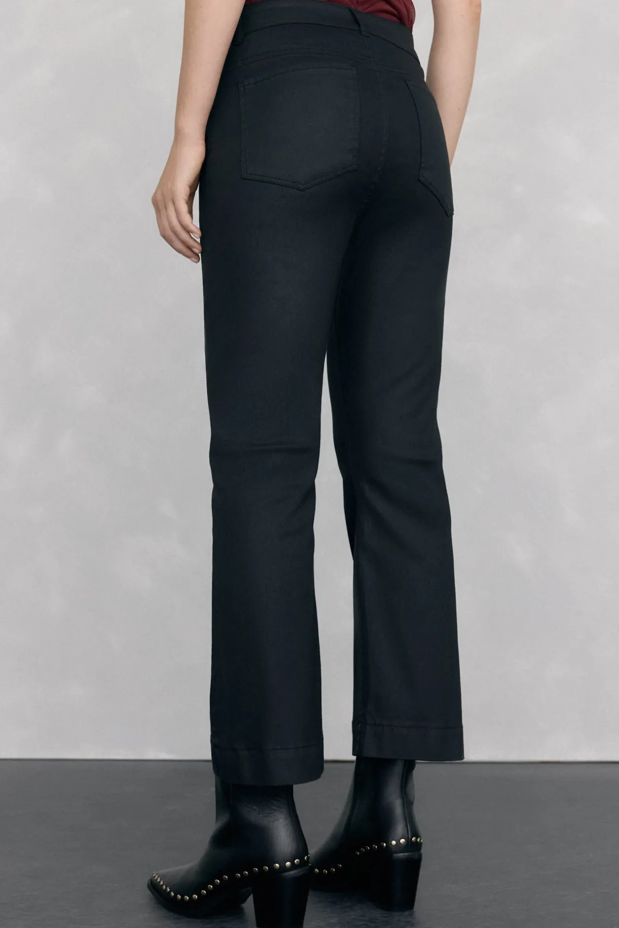 Pedro del Hierro Jeans efecto cuero flare cropped basic Negro Outlet