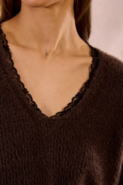 Molly Bracken Jersey de manga larga con encaje en el escote Marr&oacute;n oscuro