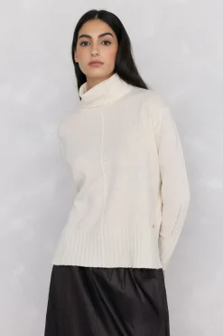 Pedro del Hierro Jersey lana cuello cisne costura central Crudo Best