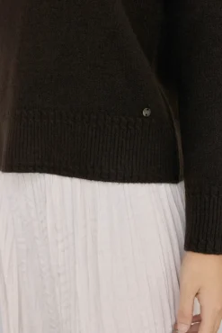 Pedro del Hierro Jersey pico detalles de mini ochos Marr&oacute;n Sale