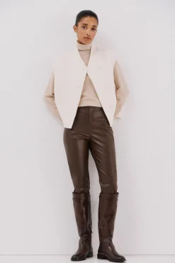 Cortefiel Legging de mujer de polipiel elástica Marr&oacute;n oscuro