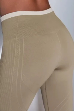 Dash and Stars Leggings largos SEAMLESS COMFORT kaki verde