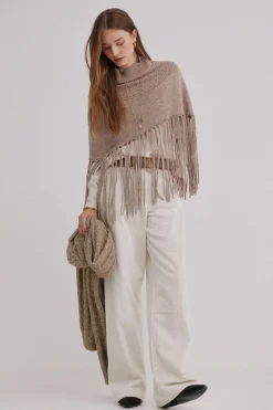 Hoss Intropia Marta. Capa flecos de tricot Beige