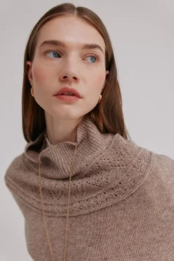 Hoss Intropia Marta. Capa flecos de tricot Beige