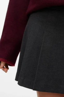 Vero Moda Mini falda de tablas Gris oscuro Hot