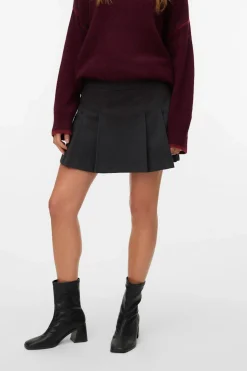 Vero Moda Mini falda de tablas Gris oscuro Hot