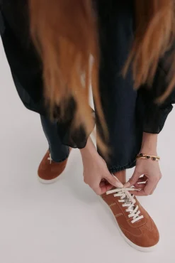 Hoss Intropia Mireia. Zapatilla de serraje Marron Best