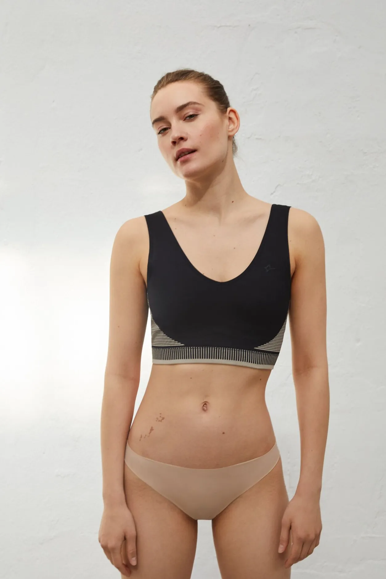 Dash and Stars Pack 2 brgas brasileñas laser cut nude