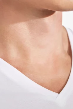 Bread & Boxers Pack 2 camisetas elásticas cuello pico blanco Hot