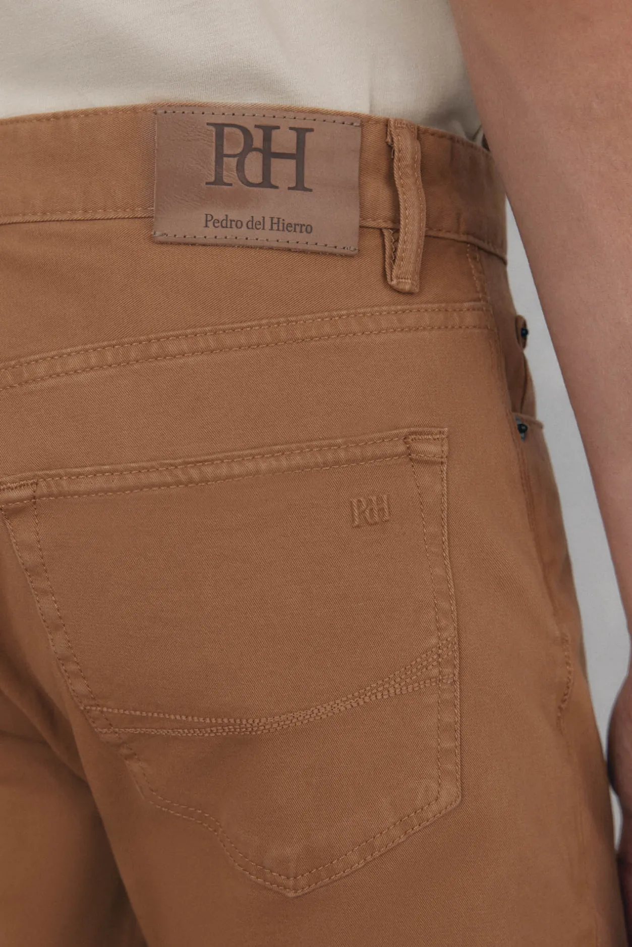 Pedro del Hierro Pantalón 5 bolsillos color slim fit Gris Online