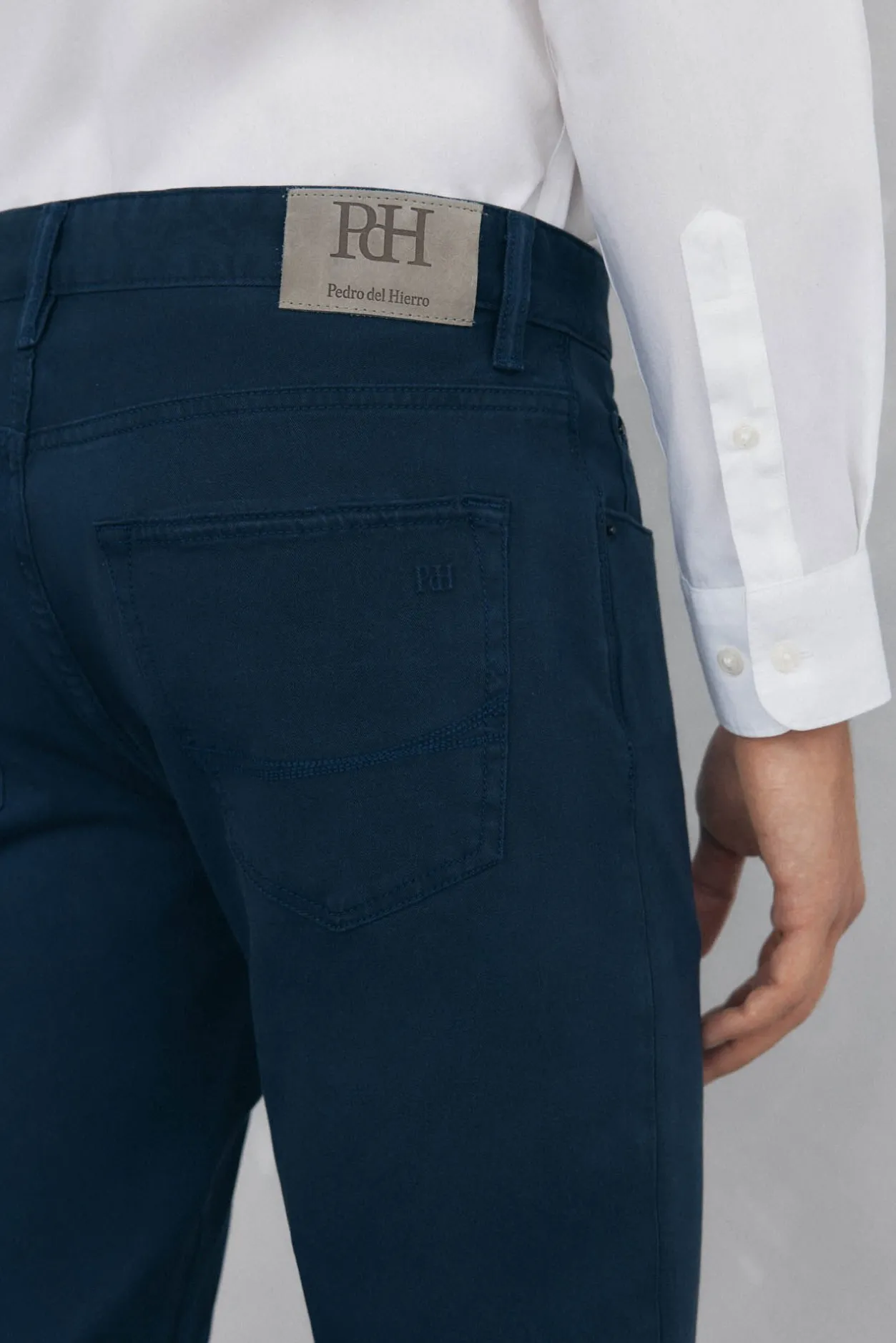 Pedro del Hierro Pantalón 5 bolsillos color slim fit Azul Online