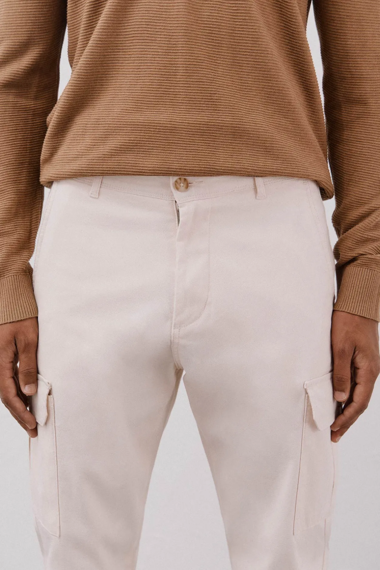 Cortefiel Pantalón cargo ligero Marfil Clearance