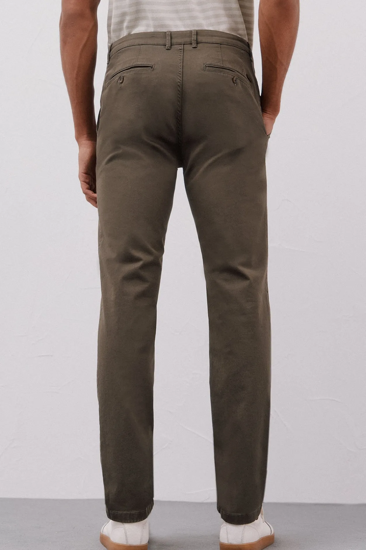 Cortefiel Pantalón chino ligero slim fit Kaki Best