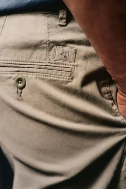 OOTO Pantalón chino slim Kaki