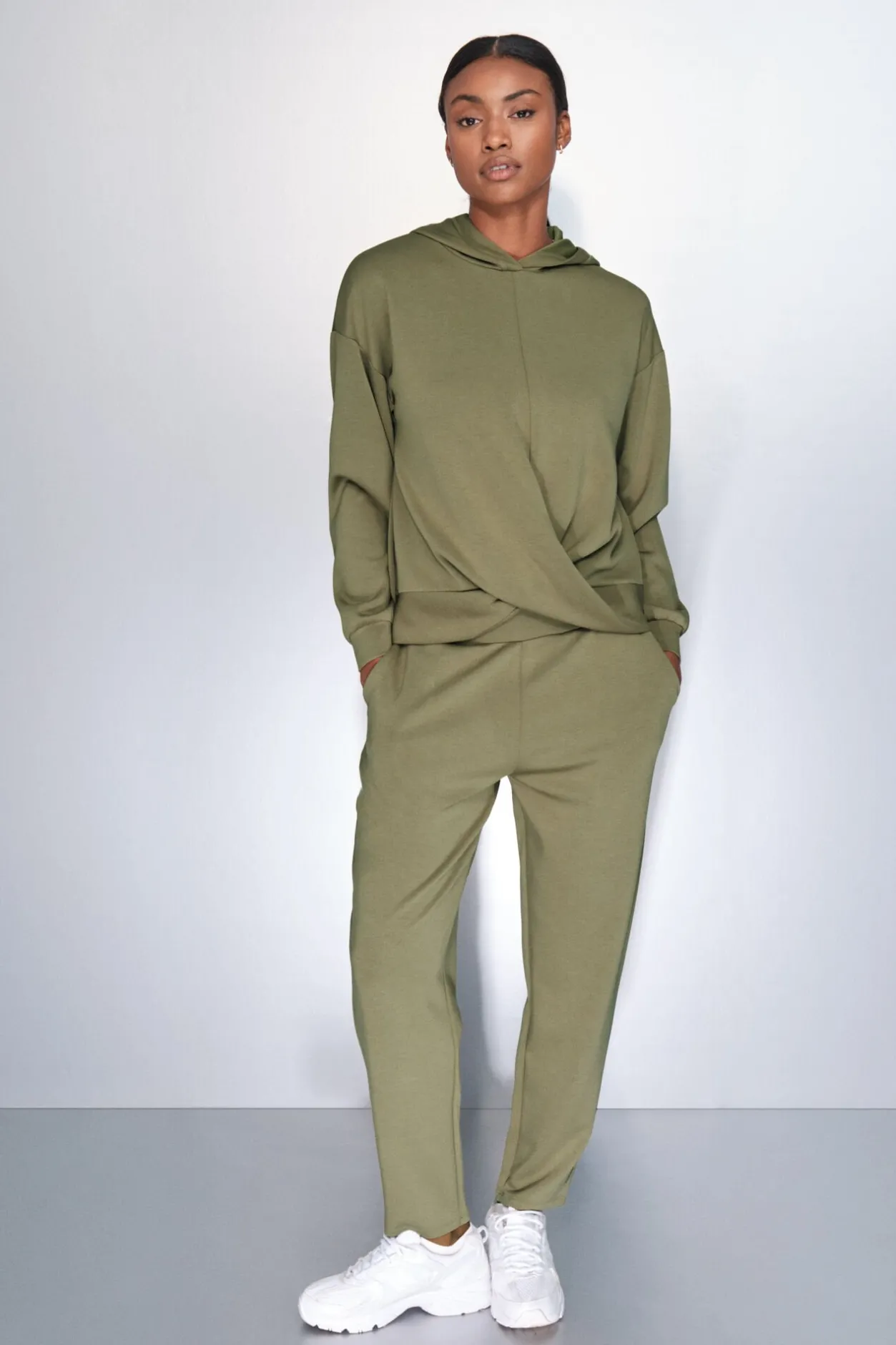 Dash and Stars Pantalón jogger kaki beige Best