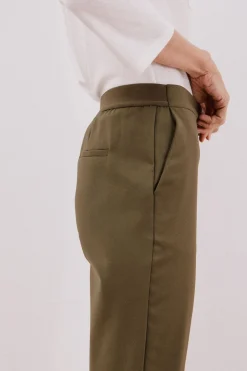 Cortefiel Pantalón recto con goma en la espalda Kaki