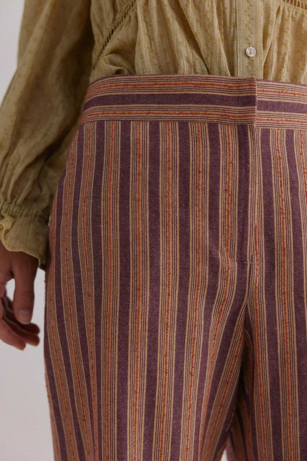 Hoss Intropia Phoebe. Pantalón a rayas Lila Hot