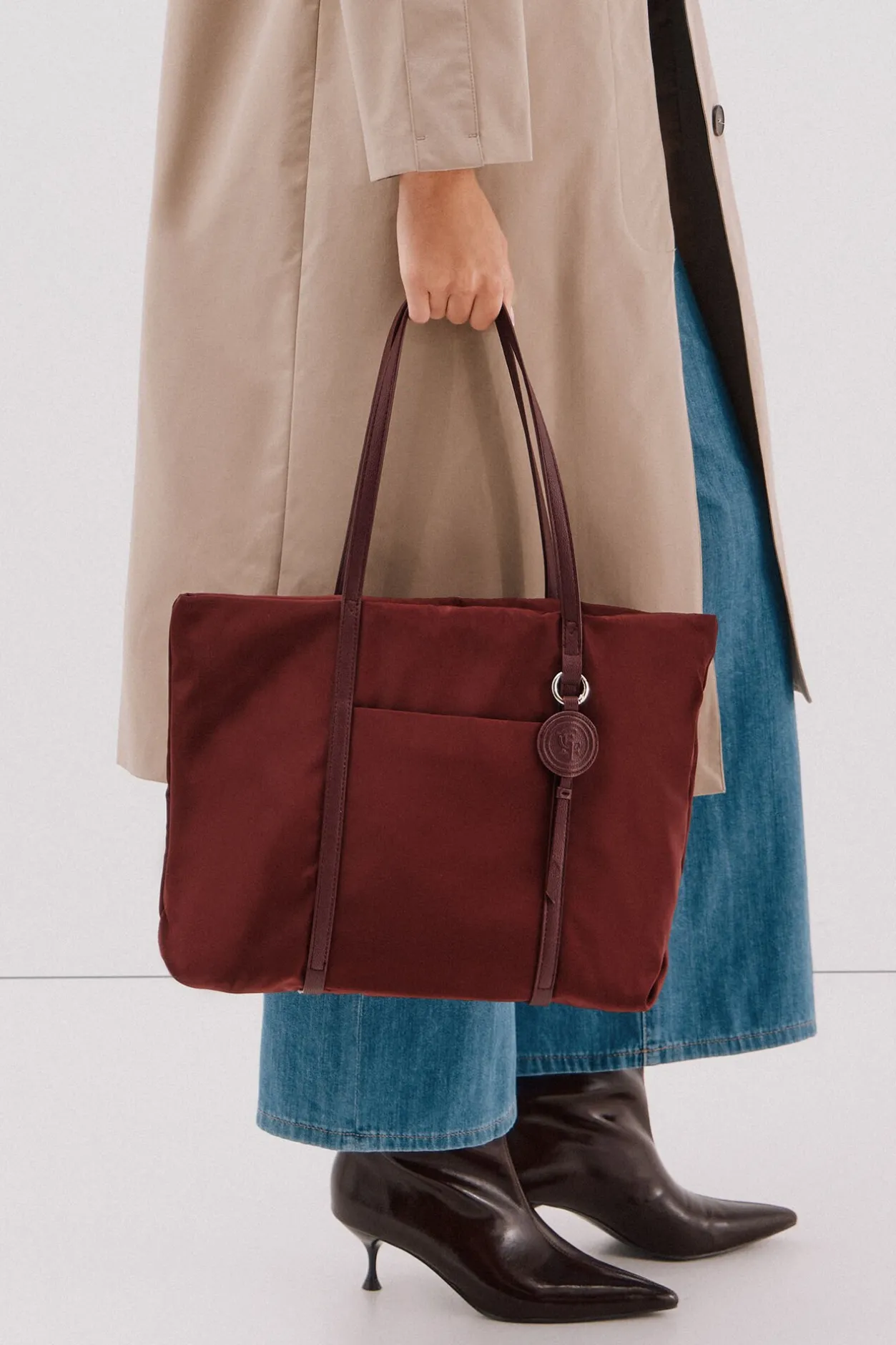 Cortefiel Shopper nylon logo gr Granate Outlet