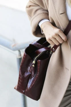 The Code Shopper patricia burdeos Vino Hot