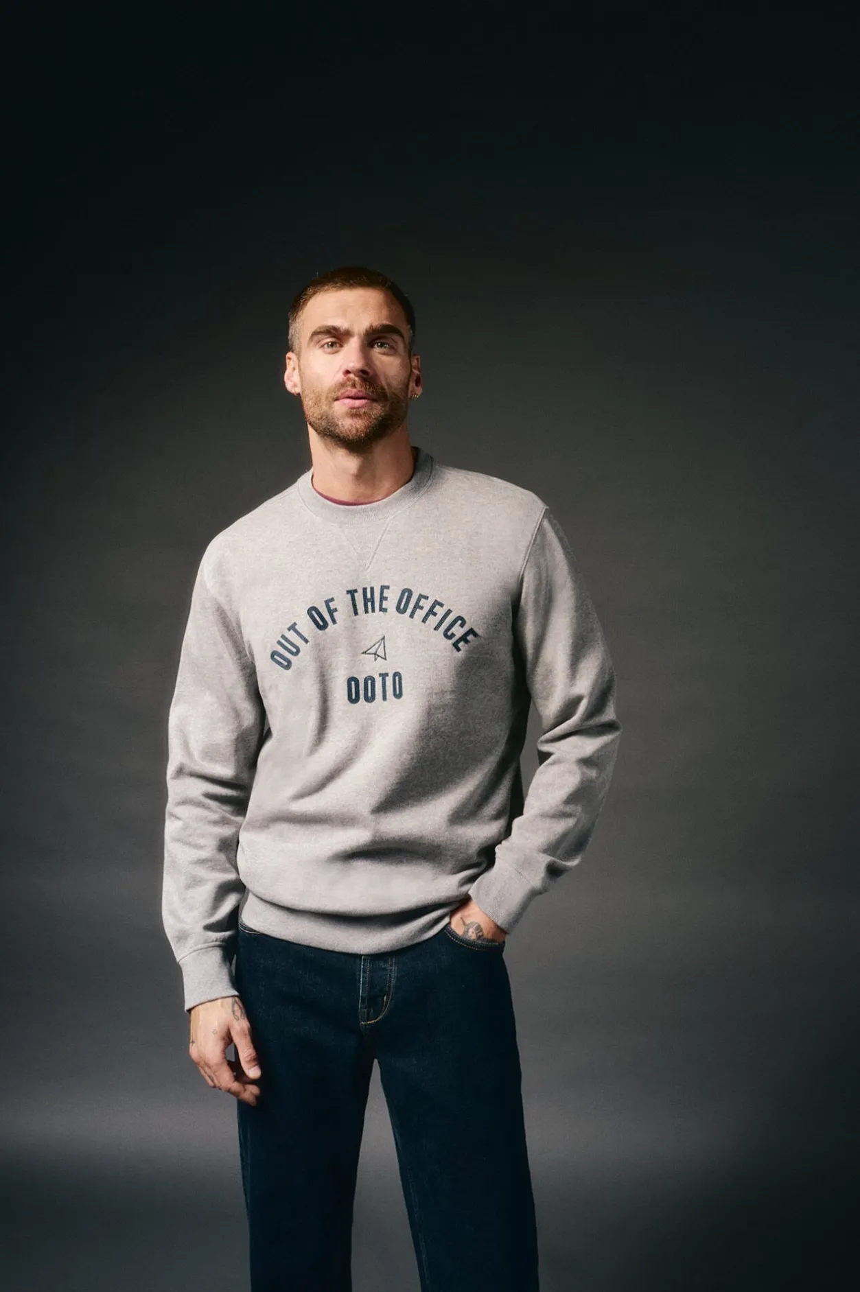 OOTO Sudadera caja logo Gris New