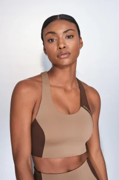 Dash and Stars Sujetador deportivo 4D STRETCH color block nude Sale