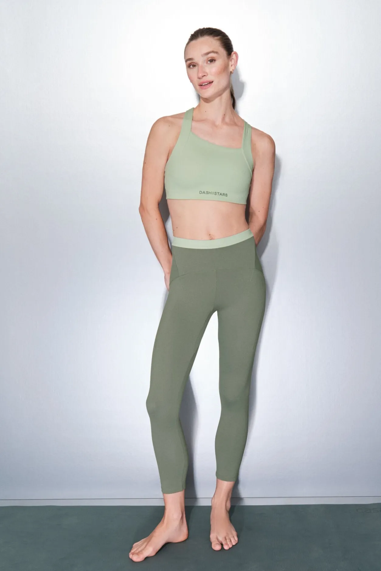 Dash and Stars Sujetador deportivo SOFT MOVE verde Hot