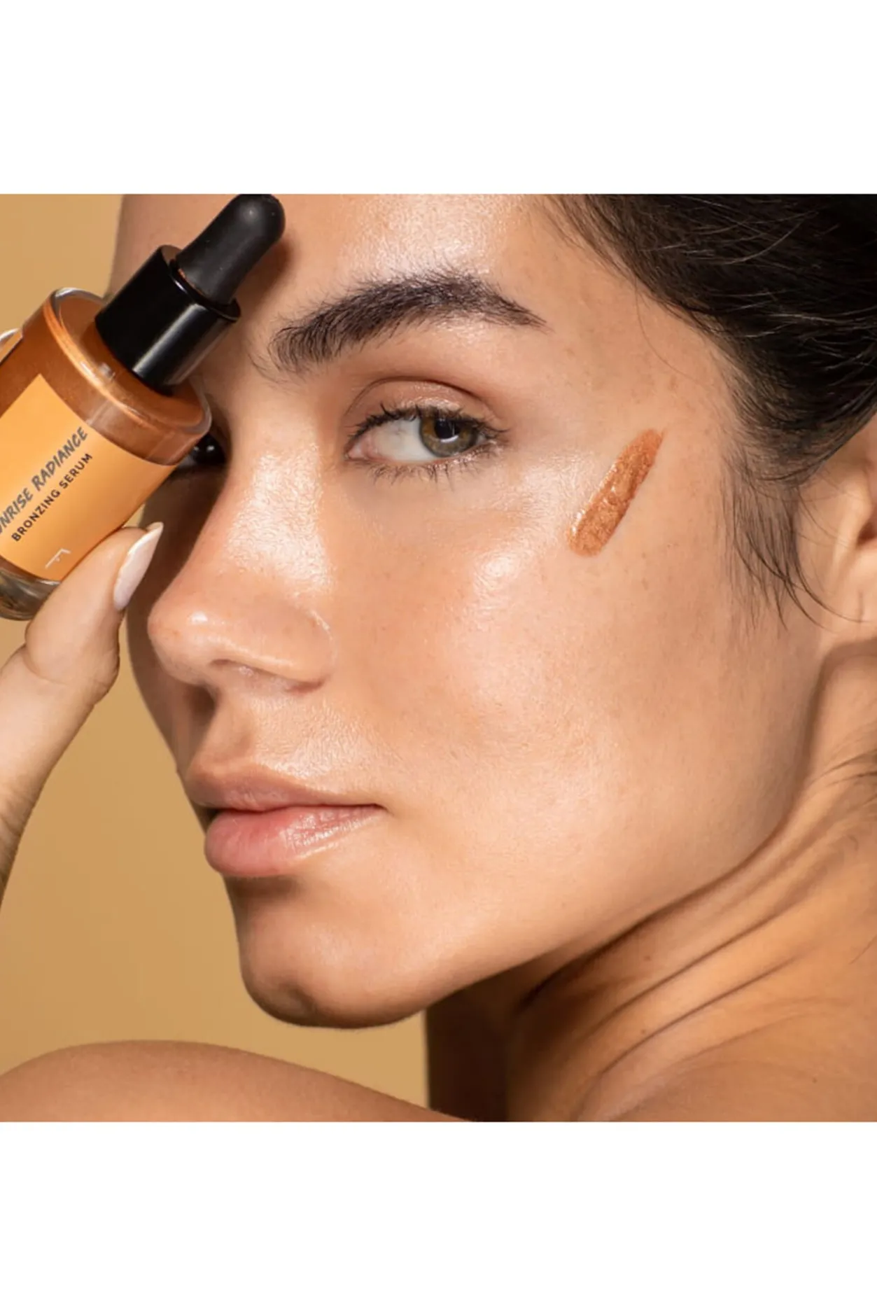 Freshly Cosmetics Sunrise Radiance Serum Bronceador blanco Clearance