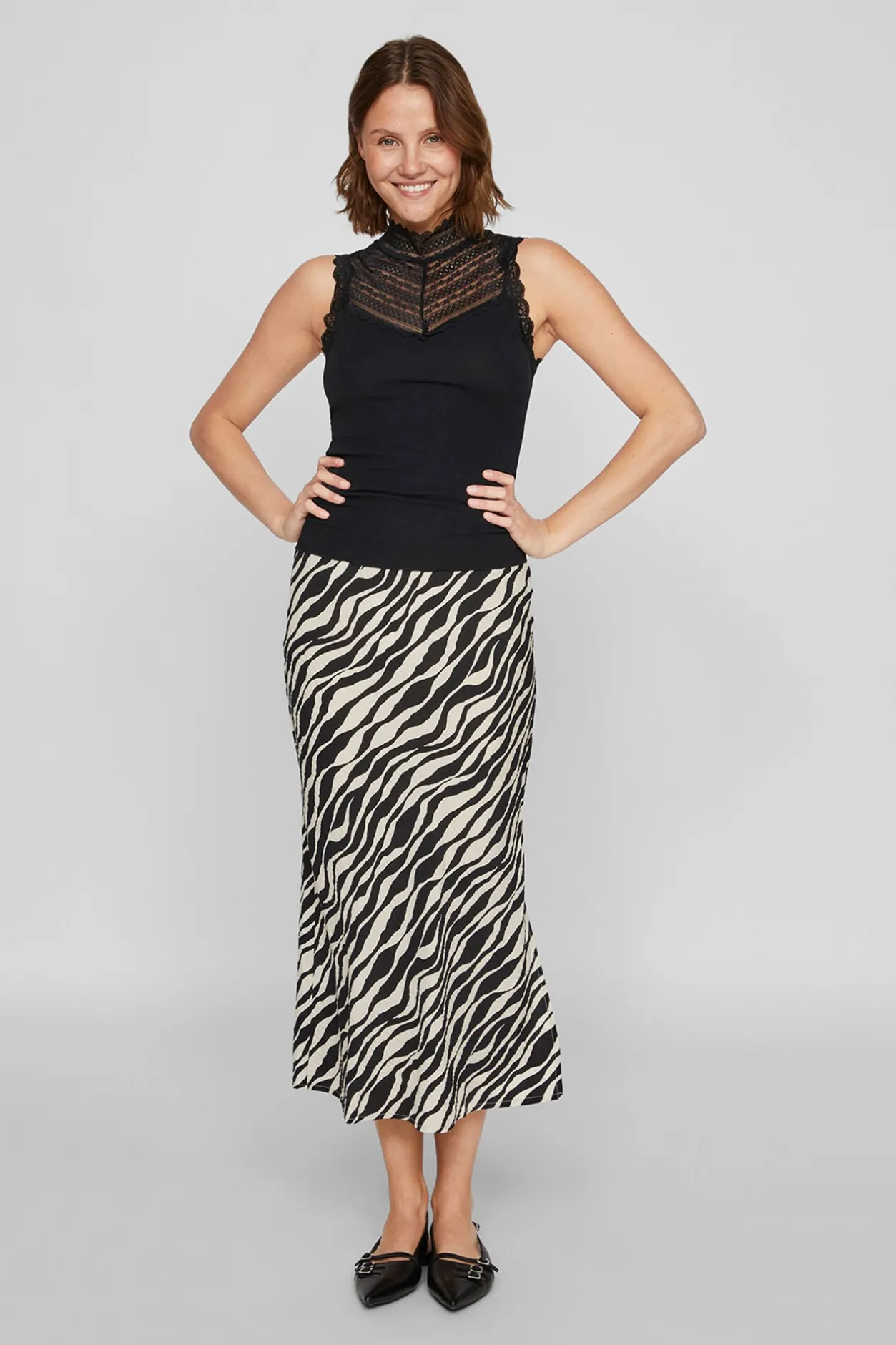 Vila Top con encaje de modal Negro Discount