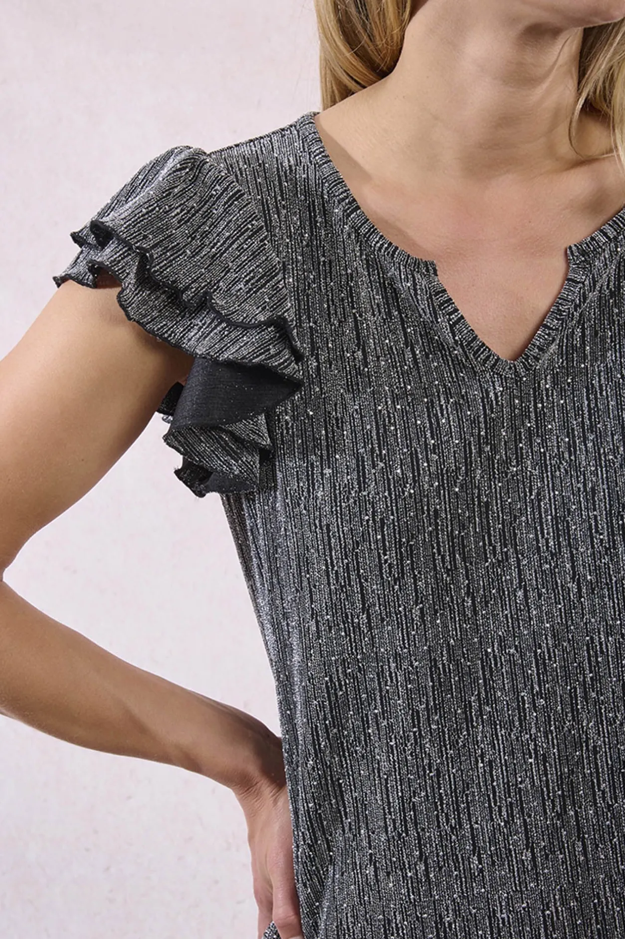 Molly Bracken Top de manga corta detalle volantes Gris New