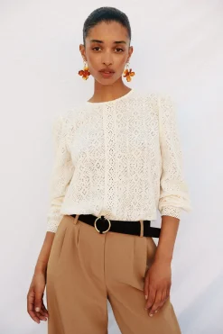 Cortefiel Top rústico puntillas Marfil