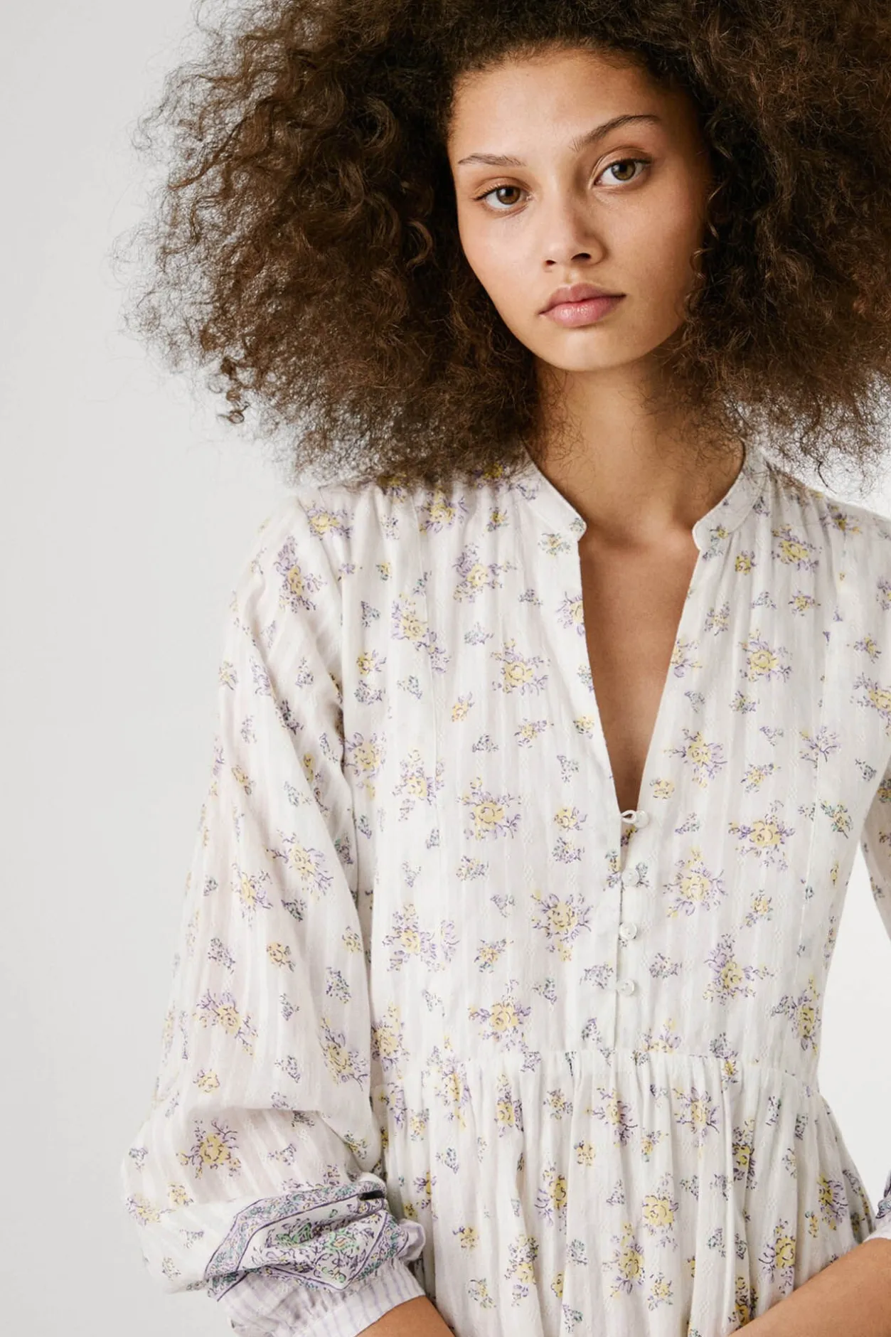 Pepe Jeans Vestido corto de manga larga con estampado floral. amarillo Best