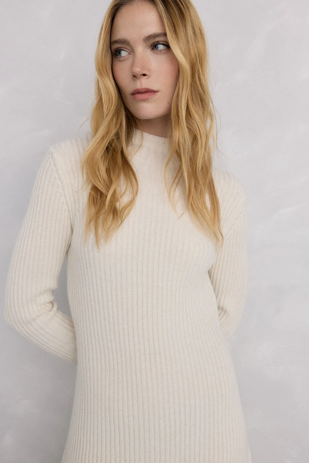 Pedro del Hierro Vestido de punto bajo desagujado Blanco Hot