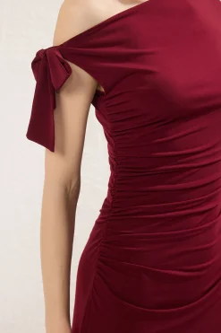 Trendyol Vestido maxi ajustado burdeos