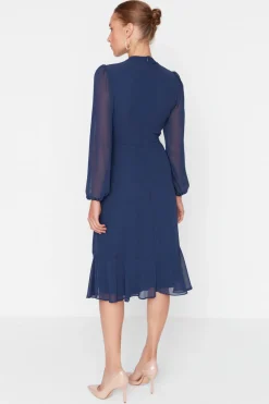 Trendyol Vestido midi de cuellto alto azul New