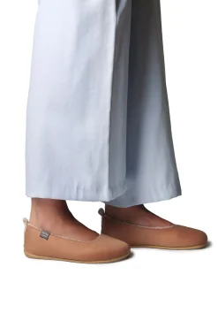 Toni Pons Zapatilla Cerrada Plana Para Mujer beige